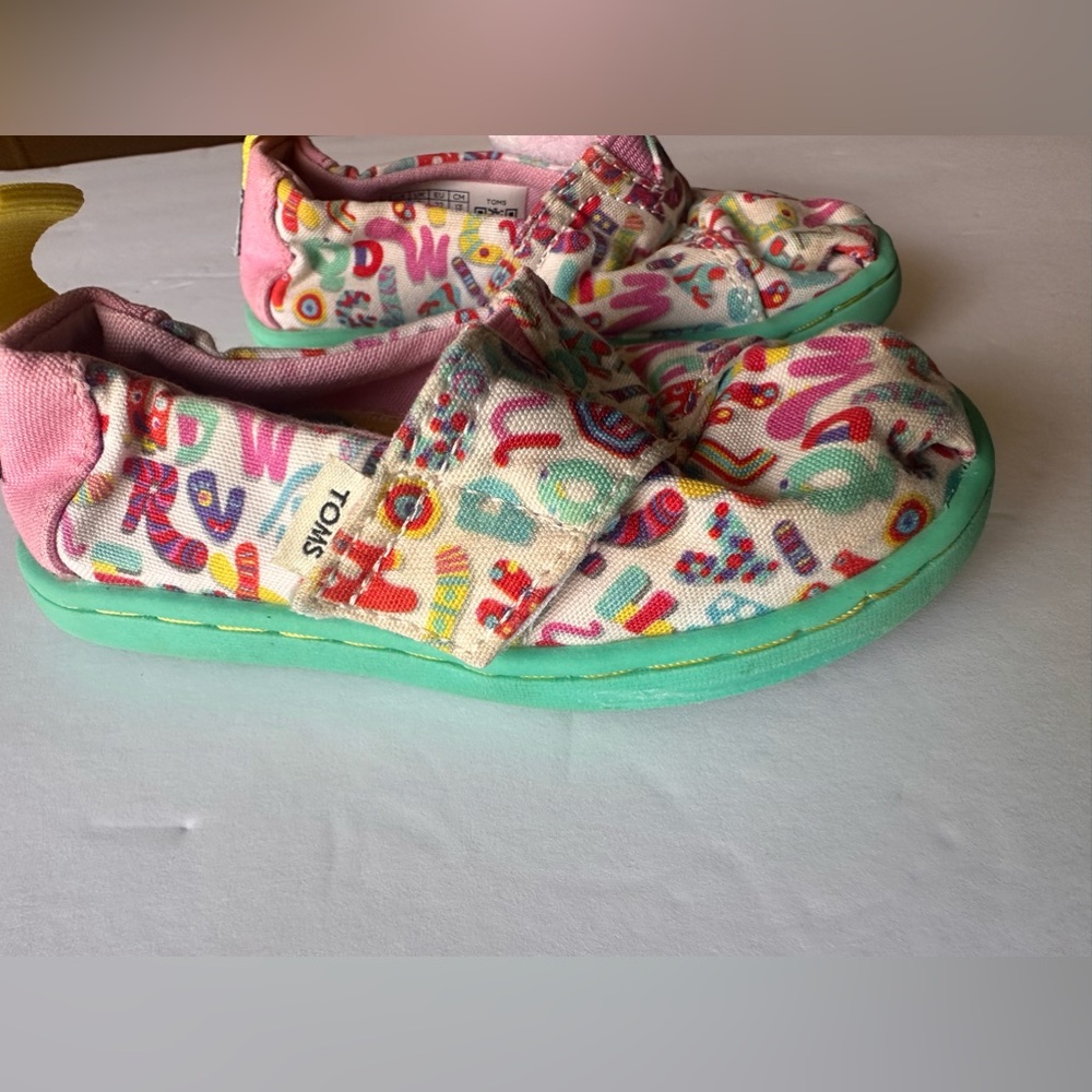 6C TOMS X Play-Doh Alphabet Shoes